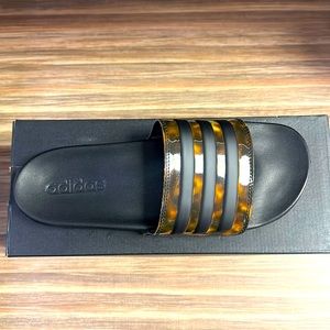 Adidas Adilette comfort slides